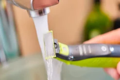 Philips Norelco One Blade Starter Kit -Home Goods Sales Store qp2520 70 u3p global 001